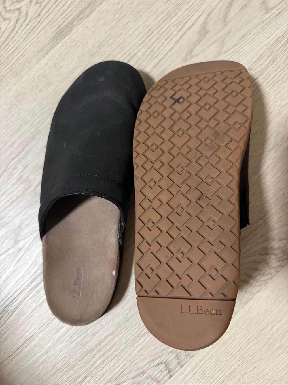 L.L.BEAN Women's Go-Anywhere Leather Clogs Nubuck Black Mules Size 9 Medium - Picture 8 of 10